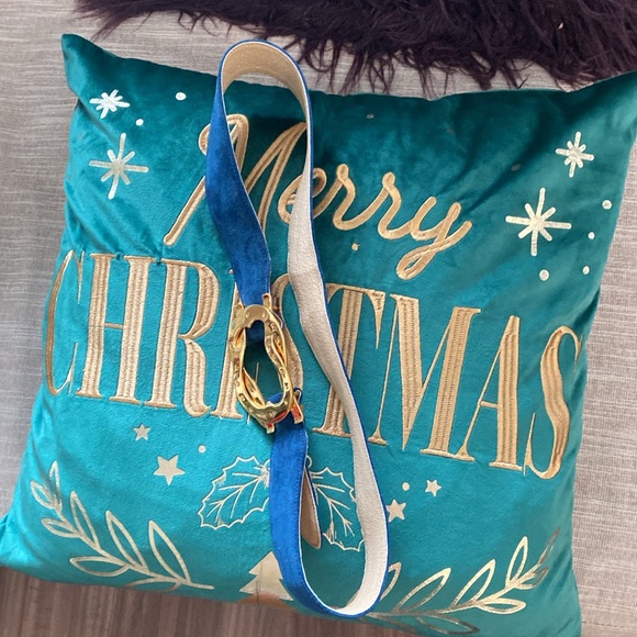 Pre - owned Authentic Vintage  Gucci Suede and Gold Buckle Belt - Picture 4 of 16